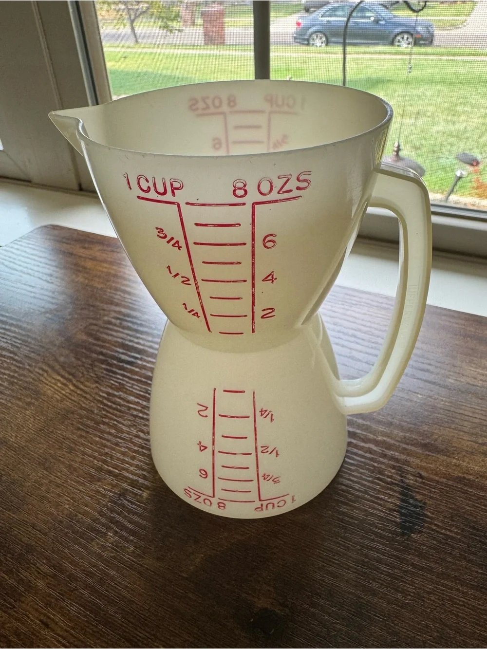 Vintage Tupperware 2-Way Measuring Cup